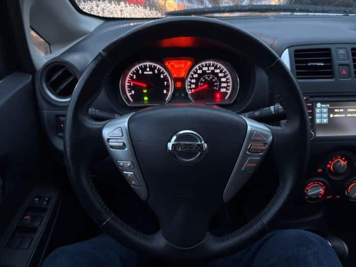 Nissan Versa Note SL – Image 9