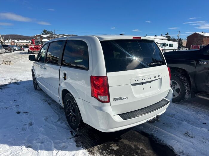 Dodge Grand Caravan SXT – Image 4